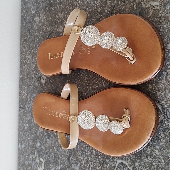 Toscanella flat thong embellished rhinestone sandals women's size 6 made n Italy - Picture 1 of 9